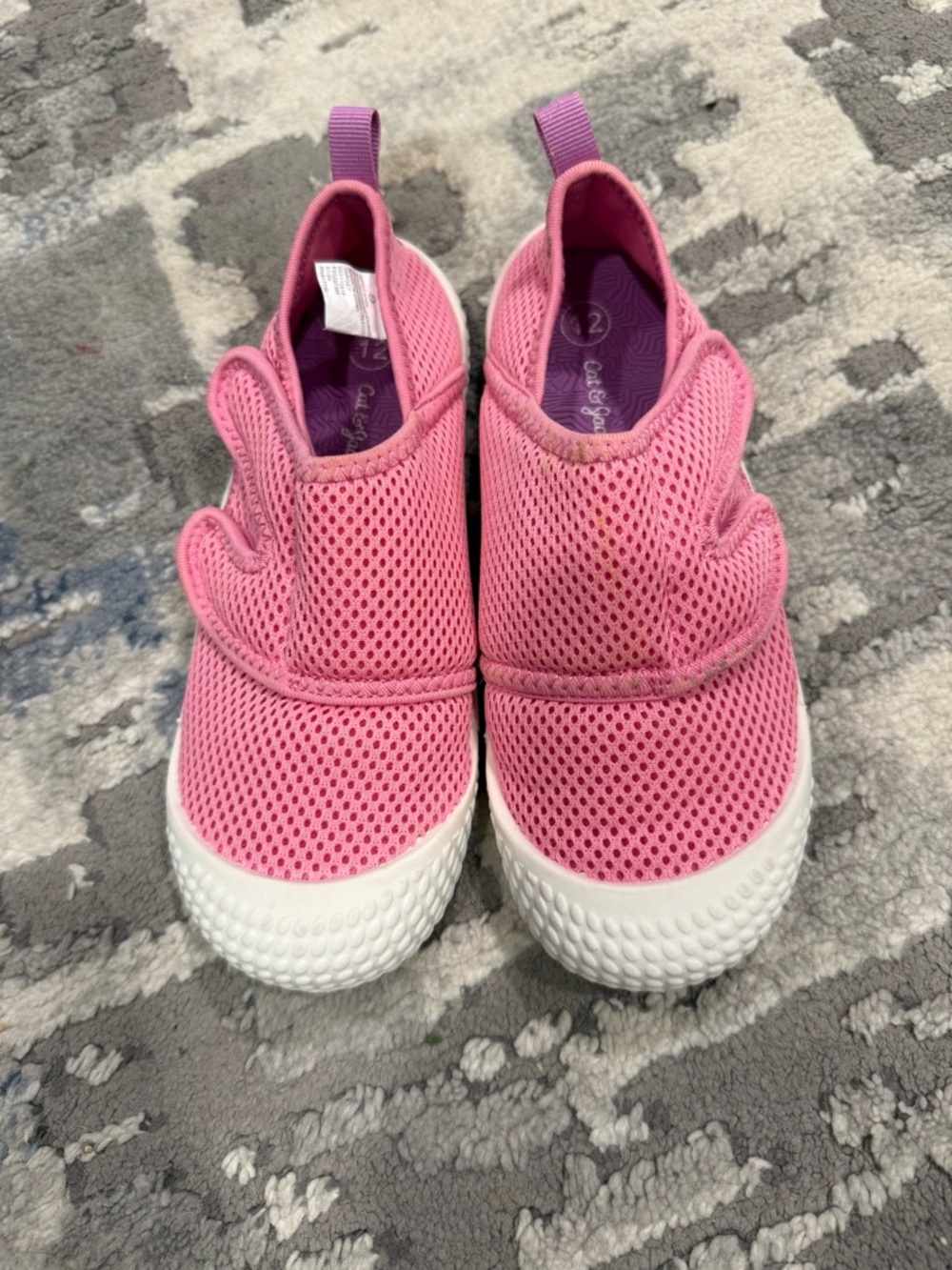 Girls Cat & Jack Water Shoes (Size 12)